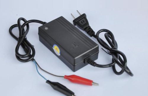 鉛酸蓄電池充電器與鋰電池充電器的區(qū)別？